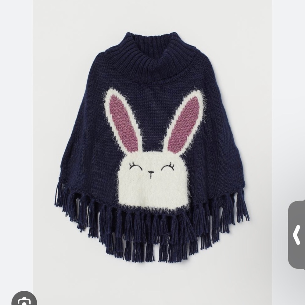 Rabit knit poncho, Available in pink and navy blue.
Blue is 4-8Y 
Pink is 5T/7